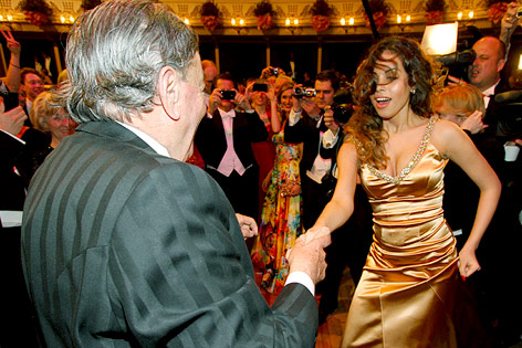 © AP/Ronald Zak Szene vom Opernball 2011