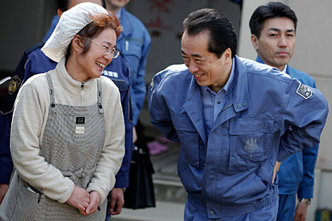 Japans Premier Naoto Kan besucht erstmals Katastrophengebiet