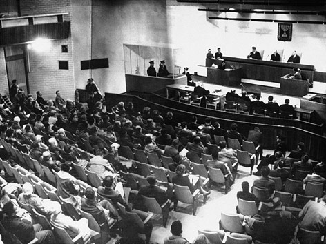 © dapd Bild aus dem Prozess gegen Adolf Eichmann in Jahr 1962 aus dem Gerichtssaal in Jerusalem