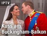 Prinz William küsst Catherine