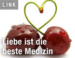 Kirschen bilden ein Herz