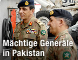 Pakistans Armeechef General Ashfaq Parvez Kayani und Generalleutnant Ahmed Shuja Pasha