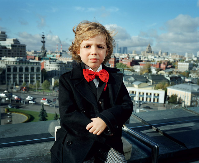 © Anna Skladmann Foto aus Serie "Little Adults" von Anna Skladmann