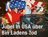 US-Amerikaner jubeln im Auto fahrend über den Tod Bin Ladens