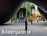 Skulptur der Monumenta-Ausstellung in Paris