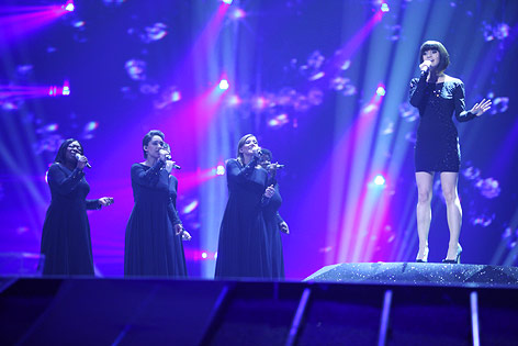 © APA/ORF/Milenko Badzic Nadine Beiler singt bei der Probe zum Song Contest