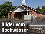 Kirche unter Wasser