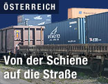 Container auf G&uuml;terwaggons