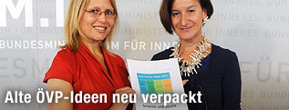 Justizministerin Beatrix Karl und Innenministerin Johanna Mikl-Leitner