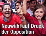 Thail&auml;ndische Demonstranten in roten T-Shirts