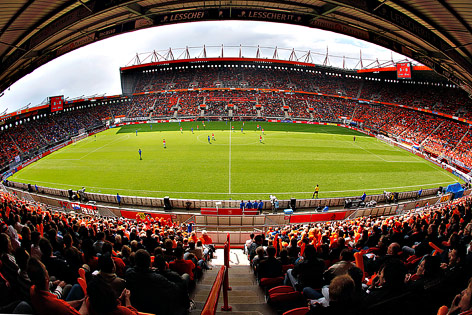 © GEPA/Pro Shots Innenaufnahme des De-Grolsch-Veste-Stadions in Enschede vor dem Umbau