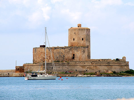 © Fotolia/Tonino Corso Das Colombaia-Kastell in Trapani auf Sizilien