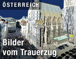 Blick vom Haas-Haus auf den Trauerzug mit dem Sarg Otto Habsburgs beim Auszug aus dem Stephansdom am Stephansplatz