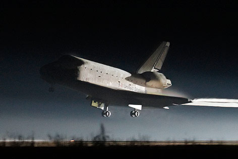 © Reuters/Joe Skipper Spaceshuttle "Atlantis" bei Landung