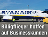Ryanair-Flugzeug am Flughafen "Magdeburg Cochstedt International"