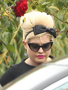 Kelly Osbourne am Begräbnis von Amy Winehouse
