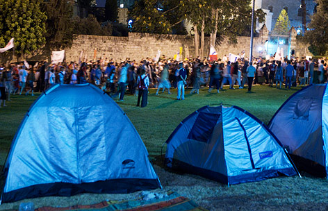 © APA/EPA/Jim Hollander Zelte stehen im Park von Jerusalem