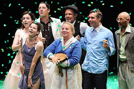 © APA/EPA/Barbara Gindl Das gesamte Ensemble von Immer noch Sturm im Regen von Confetti
