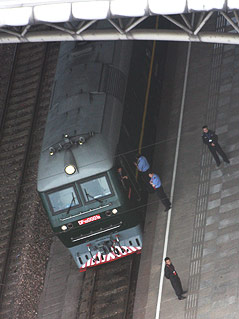 Der gepanzerte Zug, in dem Nordkoreas diktator Kim Jong Il nach Russland fährt, am Bahnsteig