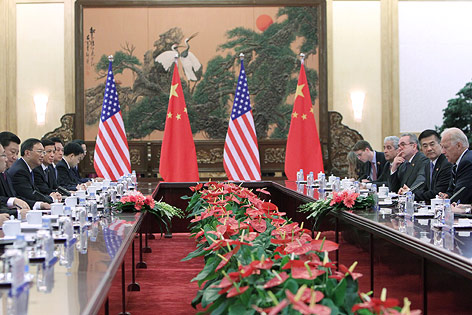 © APA/EPA/How Hwee Young Treffen zwischen den Vizepräsidenten der USA und China