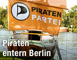 Segelschiff mit Piratenparteilogo