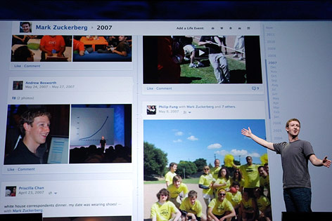 © AP/Paul Sakuma Facebook-CEO Mark Zuckerberg bei der Präsentation des neuen Designs