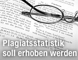 Buch mit Brille