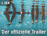 Beine im Schwimmbecken, Filmszene
