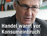 Der Obmann der Sektion Handel in der Wirtschaftskammer, Fritz Aichinger