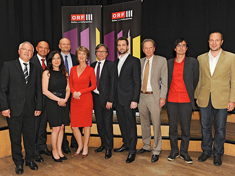 © ORF/Ali Schafler ORF-III-Moderatoren mit Generaldirktor Alexander Wrabetz