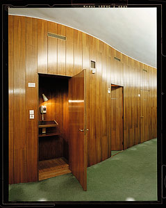 © Stefan Olah Telefonkabine, Plenarsaal Parlament