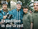 Werner Herzog mit Filmcrew