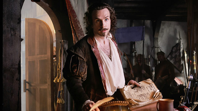 Rafe Spall im Film Anonymus