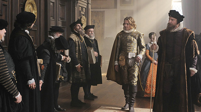 Jamie Campbell Bower und David Thewlis im Film Anonymus