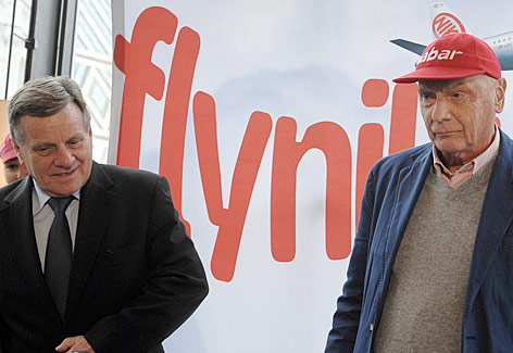 © APA/Hans Klaus Techt Niki Lauda und Air-Berlin-Chef Hartmut Mehdorn