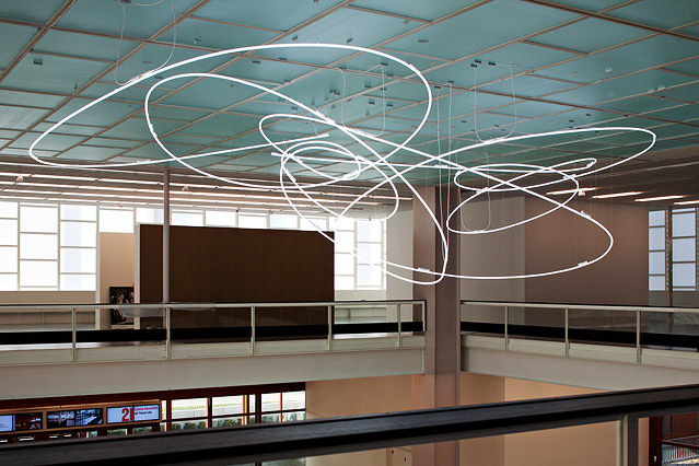 © VBK Vienna, 2011, Foto: Wolfgang Thaler Kunstwerk an der Decke des 21er Hauses