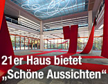 21er Haus geschm&uuml;ckt mit roten Schleifen