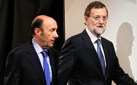 © Reuters/Juan Medina Alfredo Perez Rubalcaba (Sozialistischen Partei) und PP-Vorsitzender Mariano Rajoy