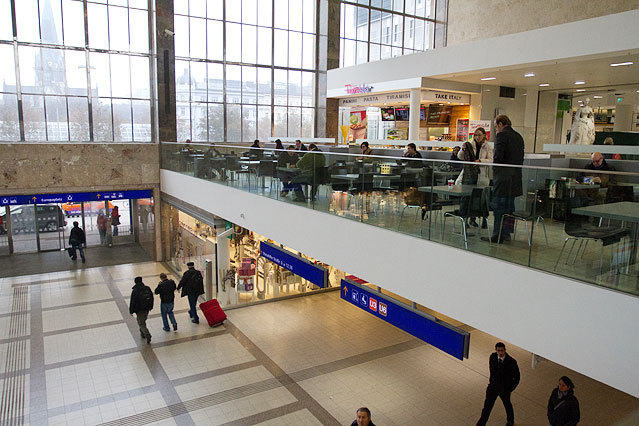 Foodcourt im Westbahnhof