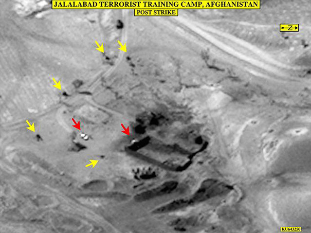 © Reuters Infrarot-Bild aus der Luft zeigt ein angegriffenes Gebiet in Afghanistan