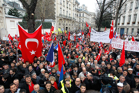 © AP/Michel Euler Türkische Demonstranten in Paris