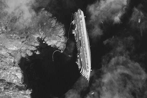 © AP/DigitalGlobe Satellitenaufnahme vom Wrack