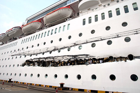 © APA/EPA/Wang Hao Ran Beschädigtes Kreuzfahrtschiff "Costa Classica"