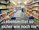 Einkaufswagen im Supermarkt