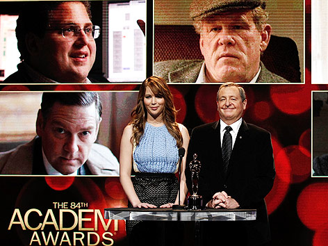 © AP/Matt Sayles Moderatoren Jennifer Lawrence und Tom Sherak verkünden die Nominierungen