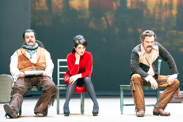 © Wiener Staatsoper/Michael Poehn Szene aus "Aufstieg und Fall der Stadt Mahagonny"