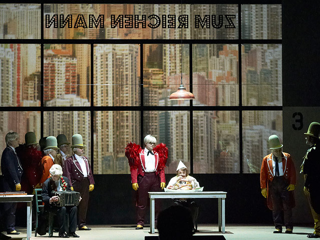 © Wiener Staatsoper/Michael Poehn Szene aus "Aufstieg und Fall der Stadt Mahagonny"