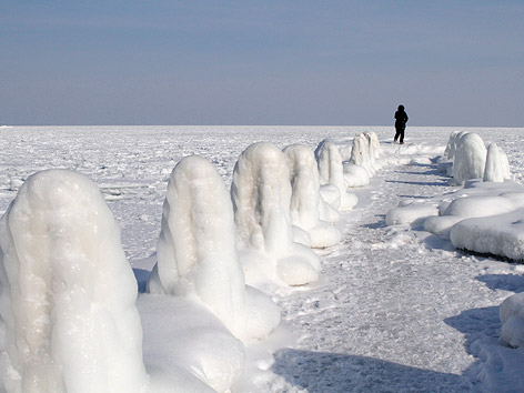 © Reuters Gefrorener Pier in Hafen von Odessa