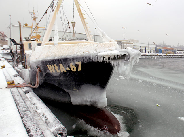 © Reuters/Peter Andrews Schiff im Hafen von Hel, Ukraine