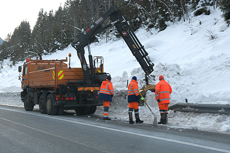 © ORF.at/Zita Köver Schneeräumung auf der A10 vor Zederhaus